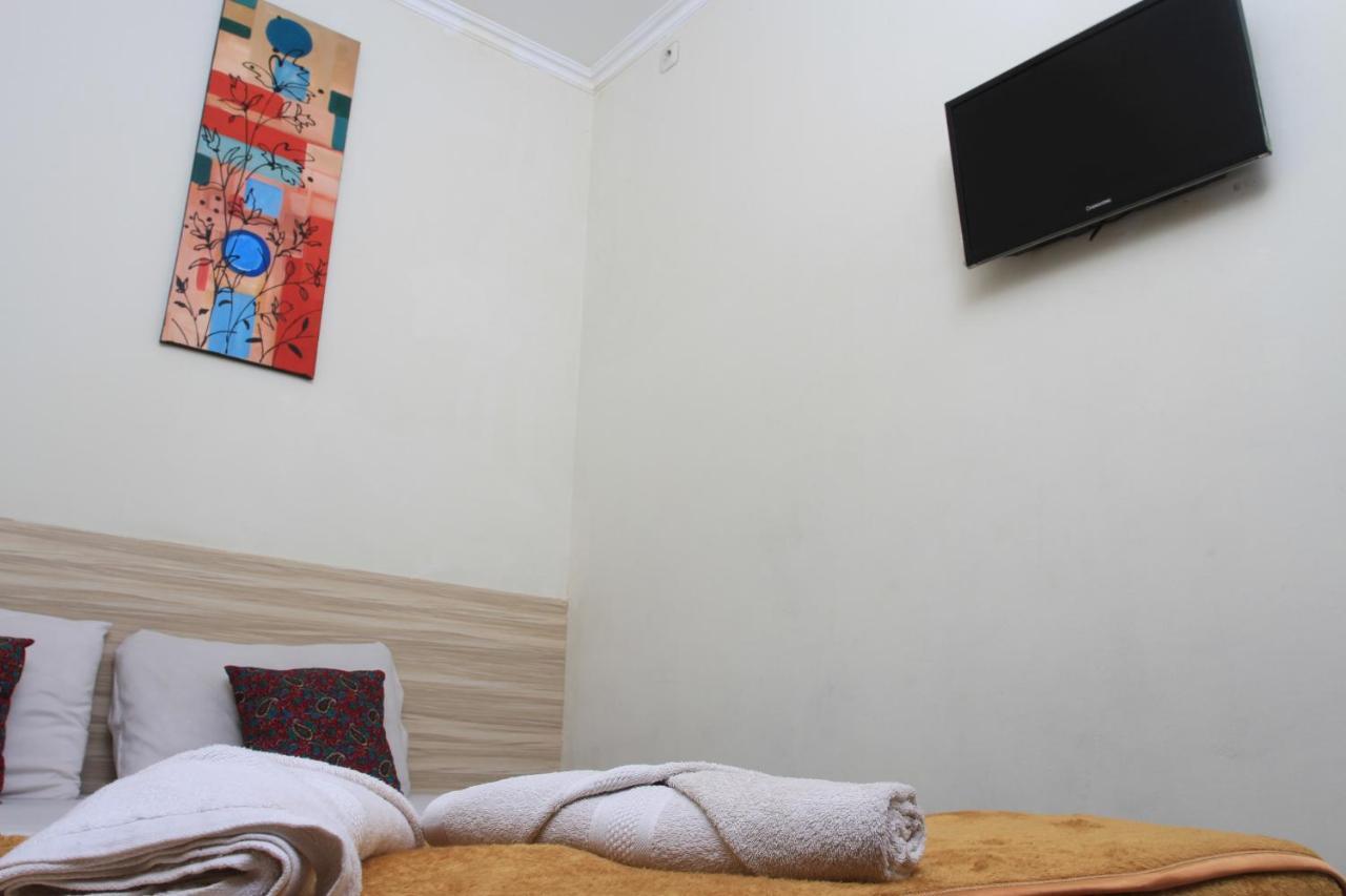 Отель Bantal Guling Trans Бандунг Экстерьер фото